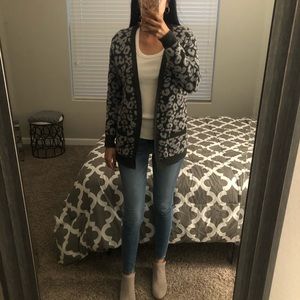 Gray Animal Print Sweater/Cardigan